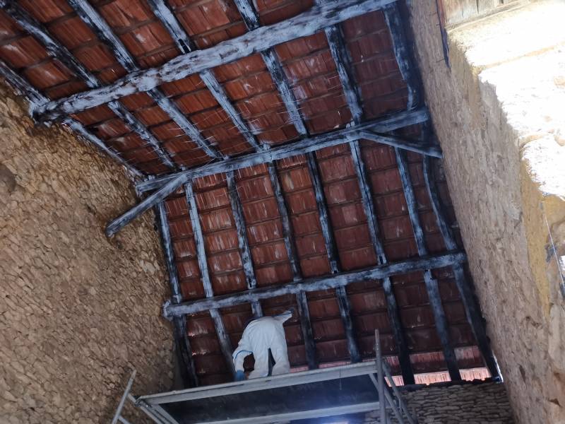 Traitement des bois de charpente chez un particulier